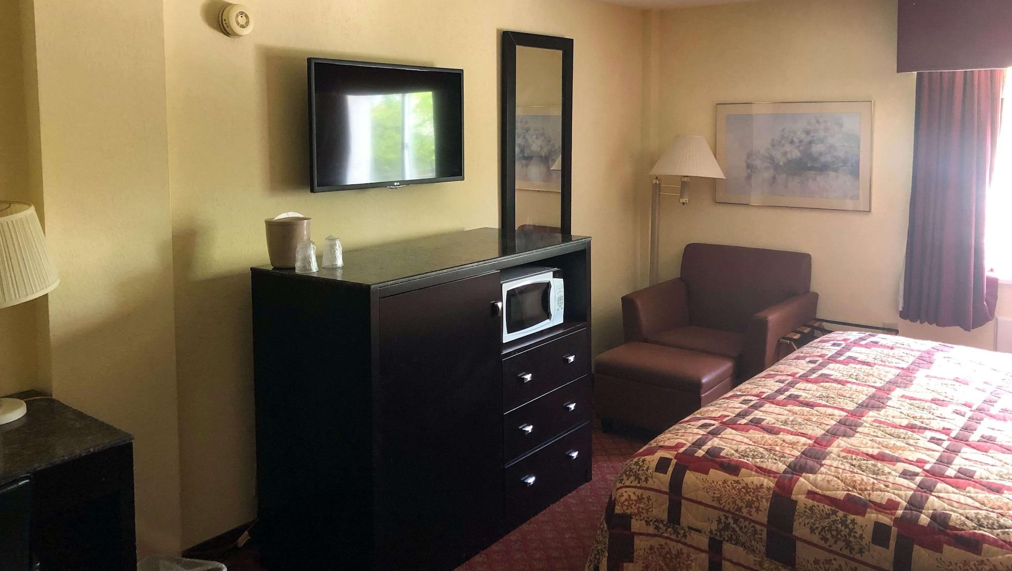 West Hartford Inn Экстерьер фото